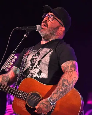 Aaron Lewis and The Stateliners Roanoke