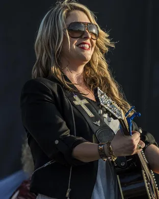 Sunny Sweeney Roanoke